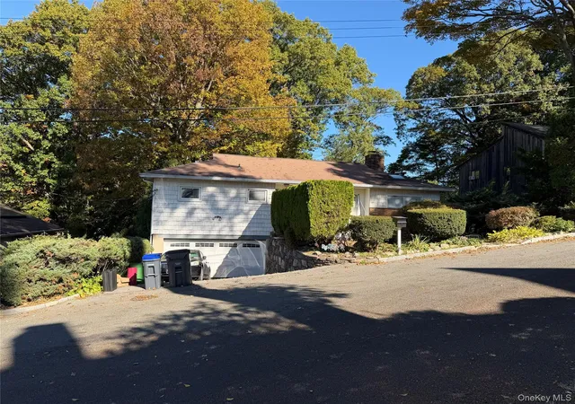 Photo 2 of Single family home for sale at 120 Maryton Rd, White Plains, NY 10603 | MLS# 1066564 | Listing updated on 2026-10-26