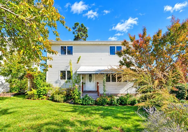 Single family home for sale at 33 Lakewood Ave, Brookhaven, NY 11779 | MLS# 1066566