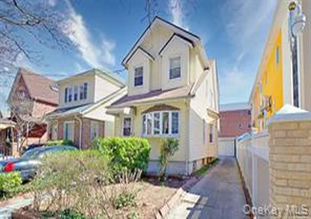 Photo 1 of Single family home for sale at 6267 99th Street, New York, NY 11374 | MLS# 1066575 | Listing updated on 2026-10-28