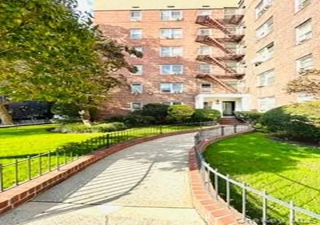 Condo for sale at 81-05 35th Avenue #3H, New York, NY 11372 | MLS# 1066577
