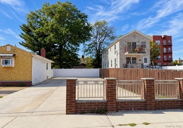 Photo 4 of Single family home for sale at 245 Newman Ave, New York, NY 10473 | MLS# 1066596 | Listing updated on 2026-10-28