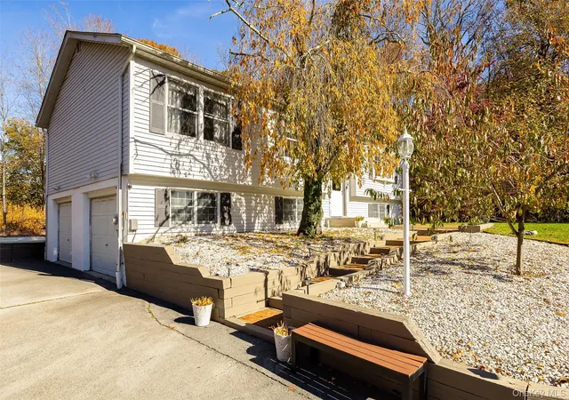 Photo 2 of Single family home for sale at 101 Crum Elbow Rd, Hyde Park, NY 12538 | MLS# 1066666 | Listing updated on 2026-10-28