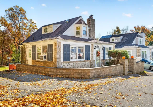 Photo 3 of Single family home for sale at 3384 Midget Ln, Yorktown, NY 10547 | MLS# 1066671 | Listing updated on 2026-10-27
