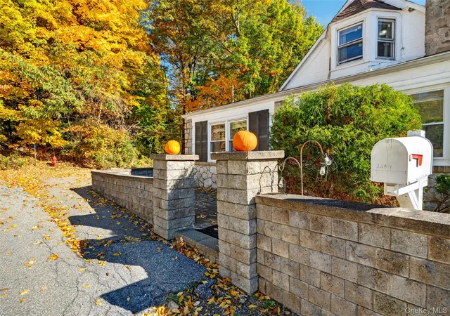 Photo 3 of Single family home for sale at 3384 Midget Ln, Yorktown, NY 10547 | MLS# 1066671 | Listing updated on 2026-10-27