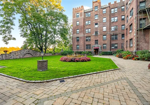 Photo 3 of House for sale at 23 Old Mamaroneck Rd #2C, White Plains, NY 10605 | MLS# 1066679 | Listing updated on 2026-10-27