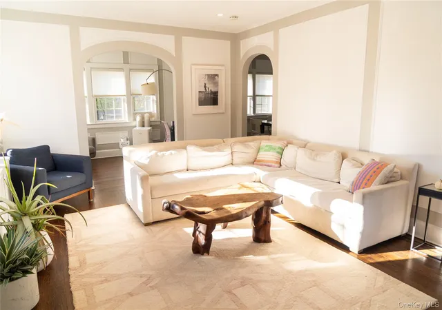 Photo 4 of Single family home for sale at 437 3rd Avenue, Pelham, NY 10803 | MLS# 1066680 | Listing updated on 2026-10-27