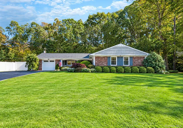 Photo 3 of Single family home for sale at 103 Sycamore Cir, Brookhaven, NY 11790 | MLS# 1066699 | Listing updated on 2026-10-29