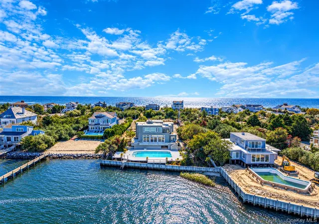 Photo 1 of Single family home for sale at 330 Dune Rd, Southampton, NY 11978 | MLS# 1066708 | Listing updated on 2026-10-28