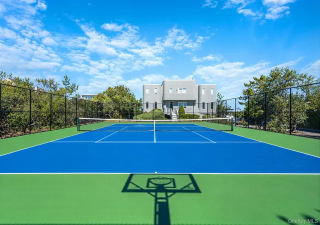 Photo 3 of Single family home for sale at 330 Dune Rd, Southampton, NY 11978 | MLS# 1066708 | Listing updated on 2026-10-28