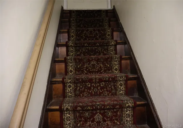 Photo 3 of House for sale at 858 Morris Park Ave, New York, NY 10462 | MLS# 1066709 | Listing updated on 2026-10-28
