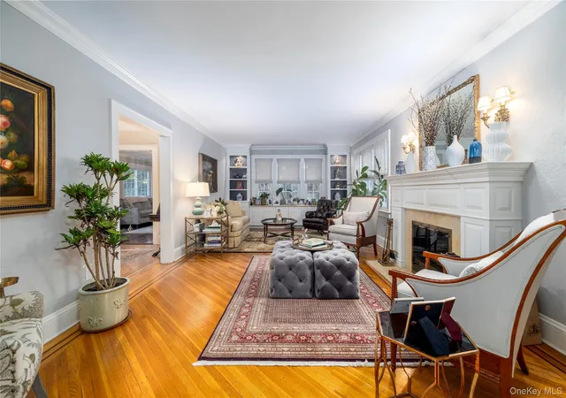 Photo 4 of Single family home for sale at 17 Lehigh Ct, Hempstead, NY 11570 | MLS# 1066743 | Listing updated on 2026-10-28
