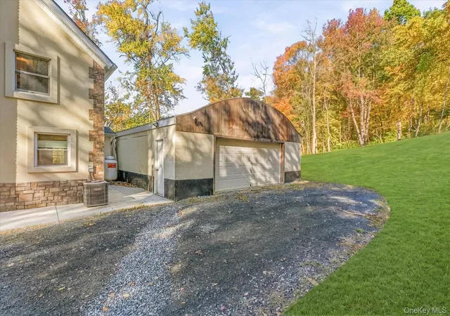 Photo 2 of Single family home for sale at 165 E Dorsey Ln, Poughkeepsie, NY 12601 | MLS# 1066747 | Listing updated on 2026-10-27