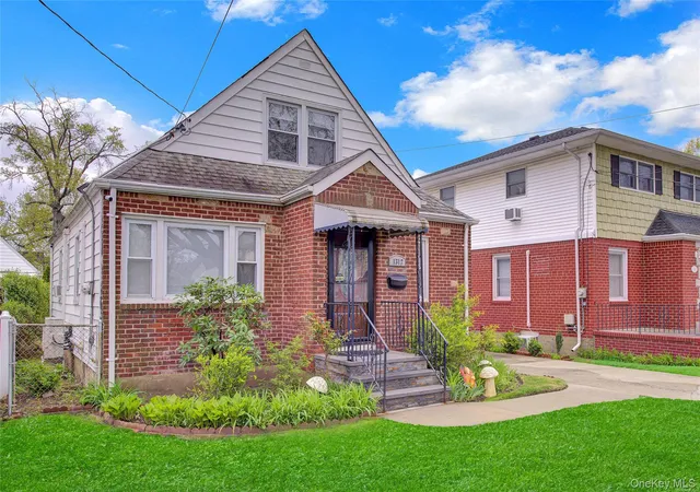 Photo 1 of Single family home for sale at 1312 Park Ave, North Hempstead, NY 11040 | MLS# 1066789 | Listing updated on 2026-10-27