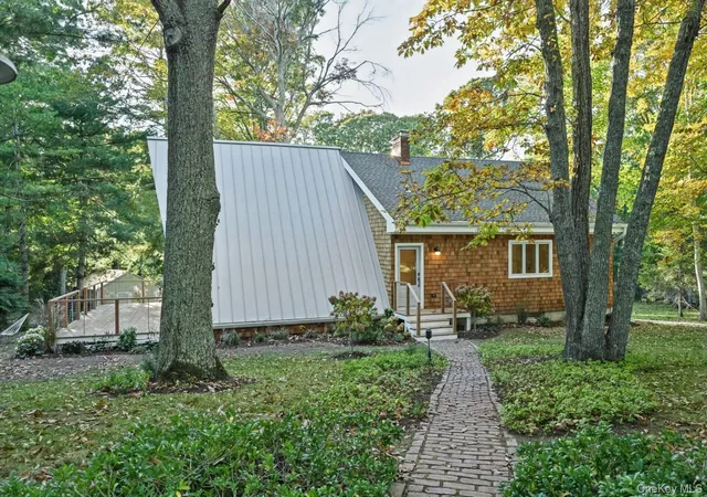 Photo 1 of Single family home for sale at 600 Highwood Rd, Southold, NY 11971 | MLS# 1066839 | Listing updated on 2026-10-29