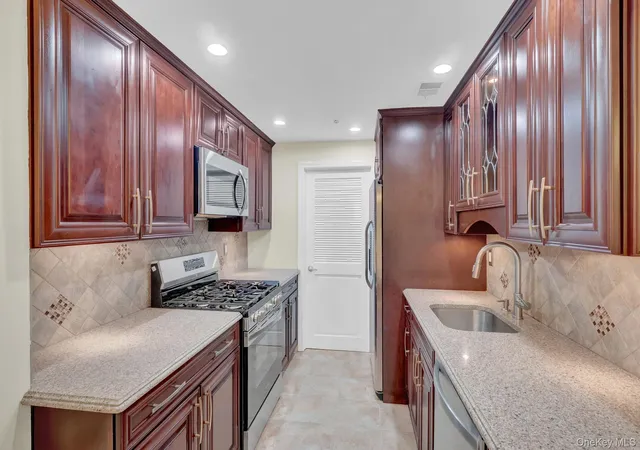 Photo 1 of Condo for sale at 425 Clubhouse Ct, Brookhaven, NY 11727 | MLS# 1066860 | Listing updated on 2026-10-27