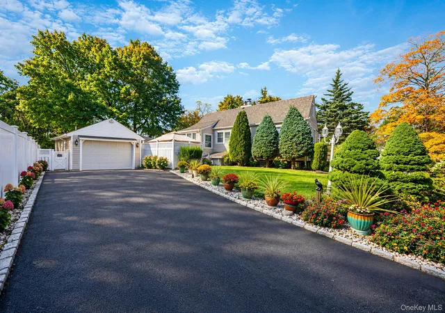 Photo 2 of Single family home for sale at 220 Holbrook Ave, Brookhaven, NY 11779 | MLS# 1066885 | Listing updated on 2026-10-27