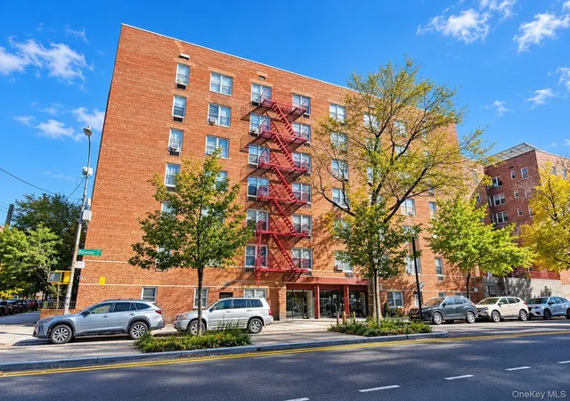 Condo for sale at 4107 Bowne St #5N, New York, NY 11355 | MLS# 1066896