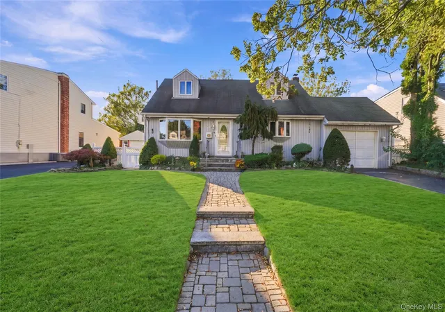 Photo 1 of Single family home for sale at 532 Morris Dr, Hempstead, NY 11580 | MLS# 1066925 | Listing updated on 2026-10-29