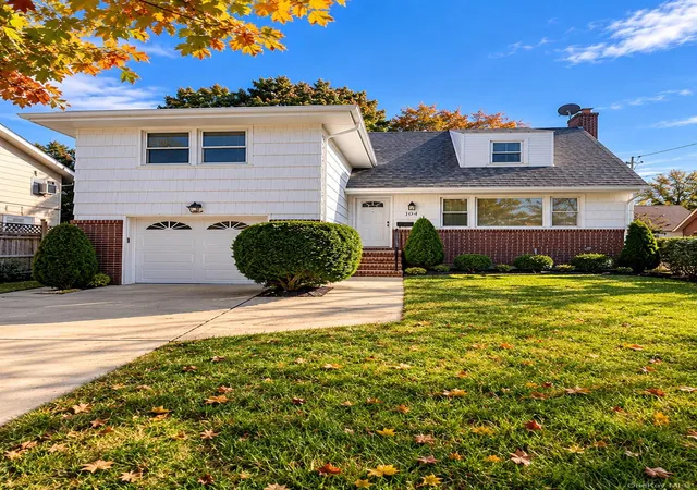 Single family home for sale at 104 Phoenix St, Hempstead, NY 11550 | MLS# 1066937