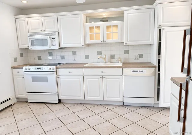 Photo 4 of Single family home for sale at 2161 Isabelle Ct, Hempstead, NY 11710 | MLS# 1066972 | Listing updated on 2026-10-29