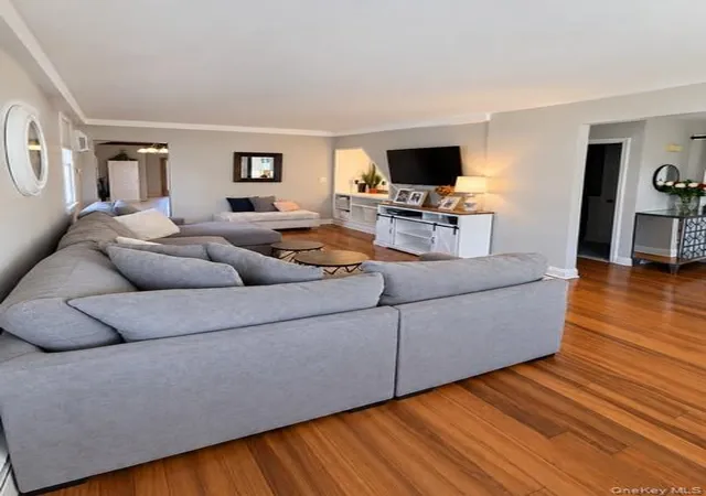 Photo 3 of Single family home for sale at 3895 South St, Hempstead, NY 11783 | MLS# 1066984 | Listing updated on 2026-10-28