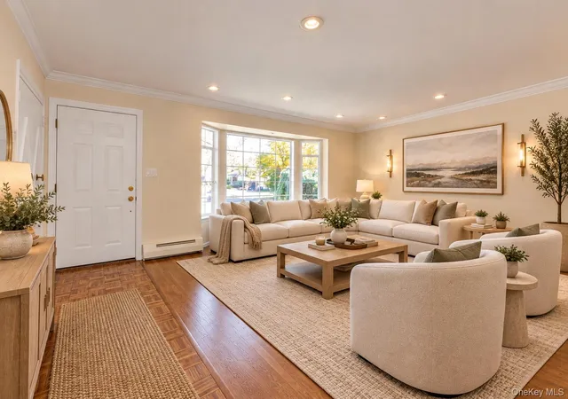 Photo 2 of Single family home for sale at 6 Milford Ln, Huntington, NY 11747 | MLS# 1067013 | Listing updated on 2026-10-29