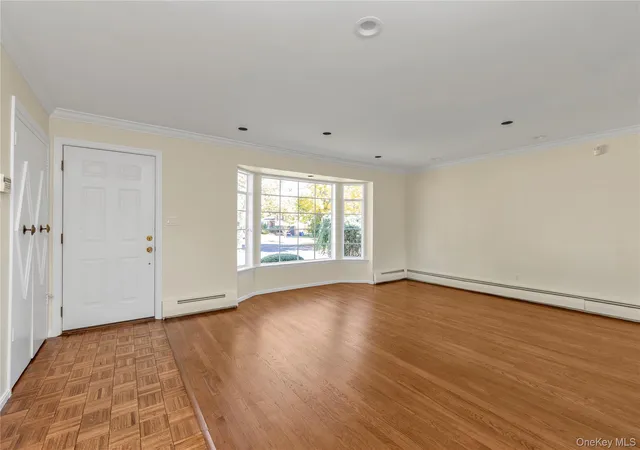Photo 3 of Single family home for sale at 6 Milford Ln, Huntington, NY 11747 | MLS# 1067013 | Listing updated on 2026-10-29