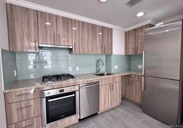 Photo 3 of Condo for sale at 13227 41st Road #6C, New York, NY 11355 | MLS# 1067020 | Listing updated on 2026-10-27