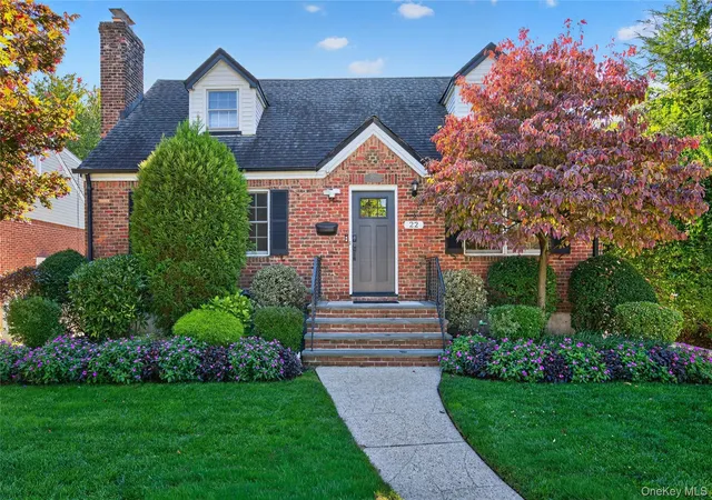 Single family home for sale at 22 Dallas Ave, North Hempstead, NY 11040 | MLS# 1067049
