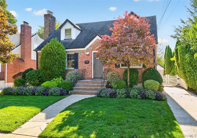 Photo 1 of Single family home for sale at 22 Dallas Ave, North Hempstead, NY 11040 | MLS# 1067049 | Listing updated on 2026-10-29