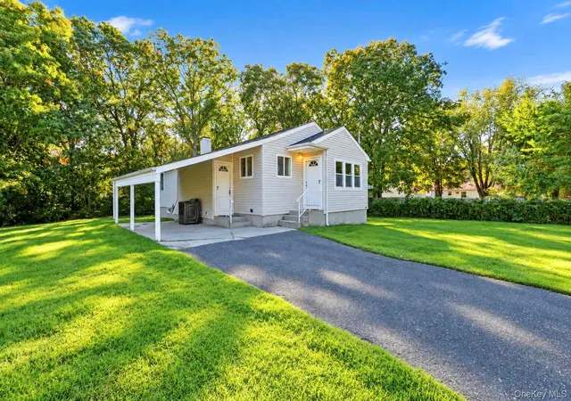 Single family home for sale at 384 Locust St, Islip, NY 11722 | MLS# 1067058