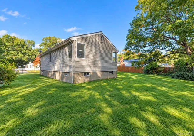 Photo 3 of Single family home for sale at 384 Locust St, Islip, NY 11722 | MLS# 1067058 | Listing updated on 2026-10-29