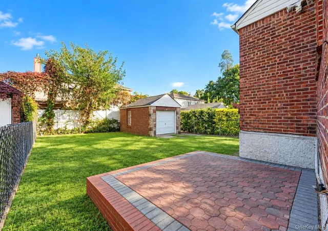 Photo 3 of Single family home for sale at 17621 132nd Avenue, New York, NY 11434 | MLS# 1067064 | Listing updated on 2026-10-29