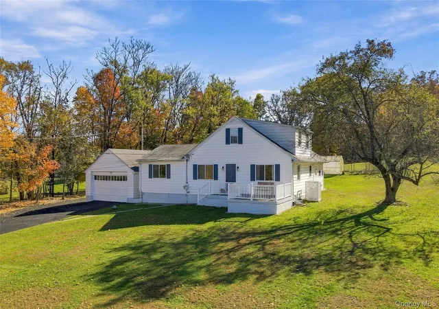Single family home for sale at 108 W Ridge Rd, Warwick (Town), NY 10990 | MLS# 1067065