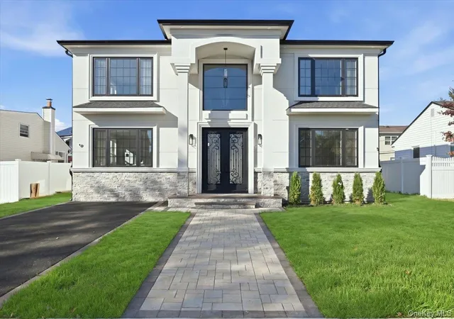 Single family home for sale at 10 Terry St, Oyster Bay, NY 11801 | MLS# 1067103