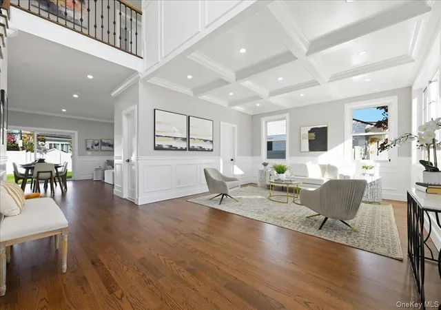 Photo 4 of Single family home for sale at 10 Terry St, Oyster Bay, NY 11801 | MLS# 1067103 | Listing updated on 2026-10-28