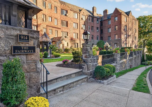 Photo 1 of Condo for sale at 914 Wynnewood Rd #LL4, Pelham, NY 10803 | MLS# 1067132 | Listing updated on 2026-10-27