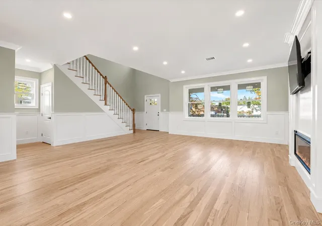 Photo 4 of Single family home for sale at 2760 Cypress Ave, Hempstead, NY 11554 | MLS# 1067162 | Listing updated on 2026-10-28