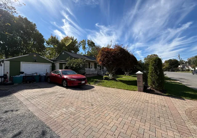 Photo 2 of Single family home for sale at 63 Saint Peters Dr, Islip, NY 11717 | MLS# 1067204 | Listing updated on 2026-10-28