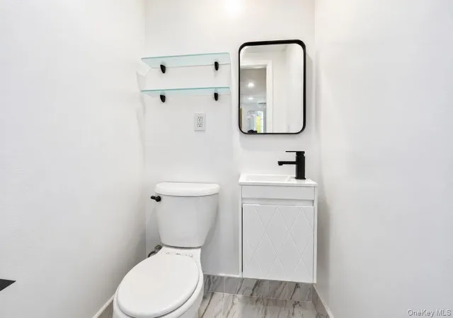 Photo 4 of Single family home for sale at 2572 Tiemann Ave, New York, NY 10469 | MLS# 1067242 | Listing updated on 2026-10-28