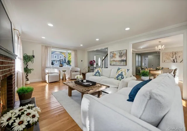 Photo 3 of Single family home for sale at 34 Smith St, Huntington, NY 11740 | MLS# 1067244 | Listing updated on 2026-10-29