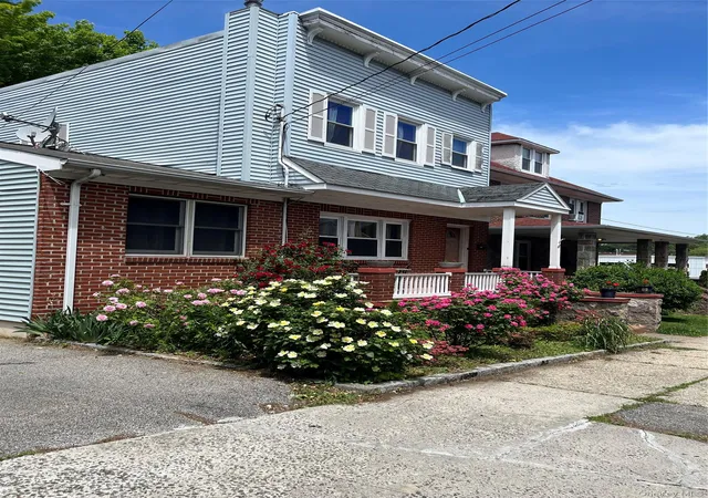 Photo 1 of Single family home for sale at 437 6th Avenue, Pelham, NY 10803 | MLS# 1067249 | Listing updated on 2026-10-28
