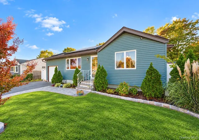 Photo 4 of Single family home for sale at 16 Neptune Ave, Brookhaven, NY 11772 | MLS# 1067250 | Listing updated on 2026-10-28