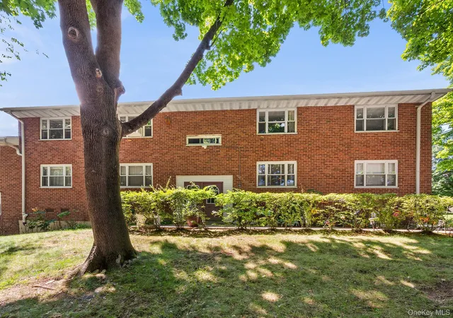 Photo 1 of Condo for sale at 4 Dehaven #1D, Yonkers, NY 10703 | MLS# 1067266 | Listing updated on 2026-10-28