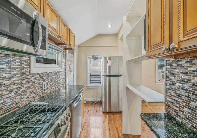 Photo 4 of Single family home for sale at 832 1st Avenue, North Hempstead, NY 11590 | MLS# 1067293 | Listing updated on 2026-10-29