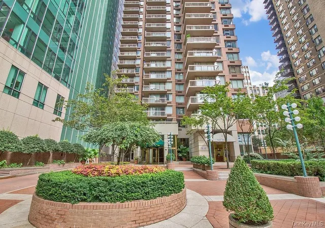 Condo for sale at 235 E 40th Street #3G/H, New York, NY 10016 | MLS# 1067303
