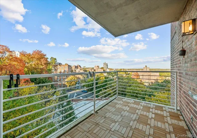 Photo 2 of House for sale at 3135 Johnson Ave #10H, New York, NY 10463 | MLS# 1067349 | Listing updated on 2026-10-28