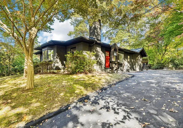 Single family home for sale at 107 Gnarled Holw Rd, Brookhaven, NY 11733 | MLS# 1067376