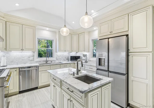 Photo 3 of Single family home for sale at 107 Gnarled Holw Rd, Brookhaven, NY 11733 | MLS# 1067376 | Listing updated on 2026-10-30