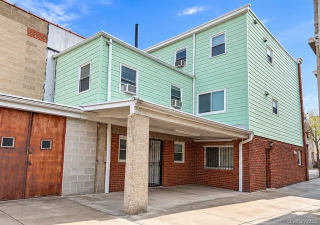 Photo 2 of House for sale at 34 Marginal St W, New York, NY 11207 | MLS# 1067385 | Listing updated on 2026-10-29